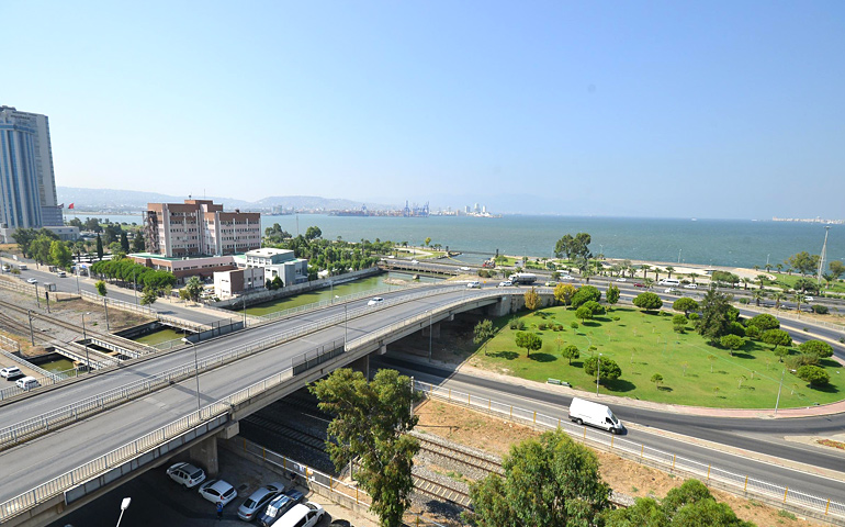 BAYRAKLI KÖPRÜLÜ KAVŞAĞI 1