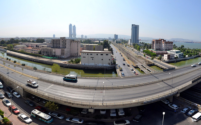 BAYRAKLI KÖPRÜLÜ KAVŞAĞI 5